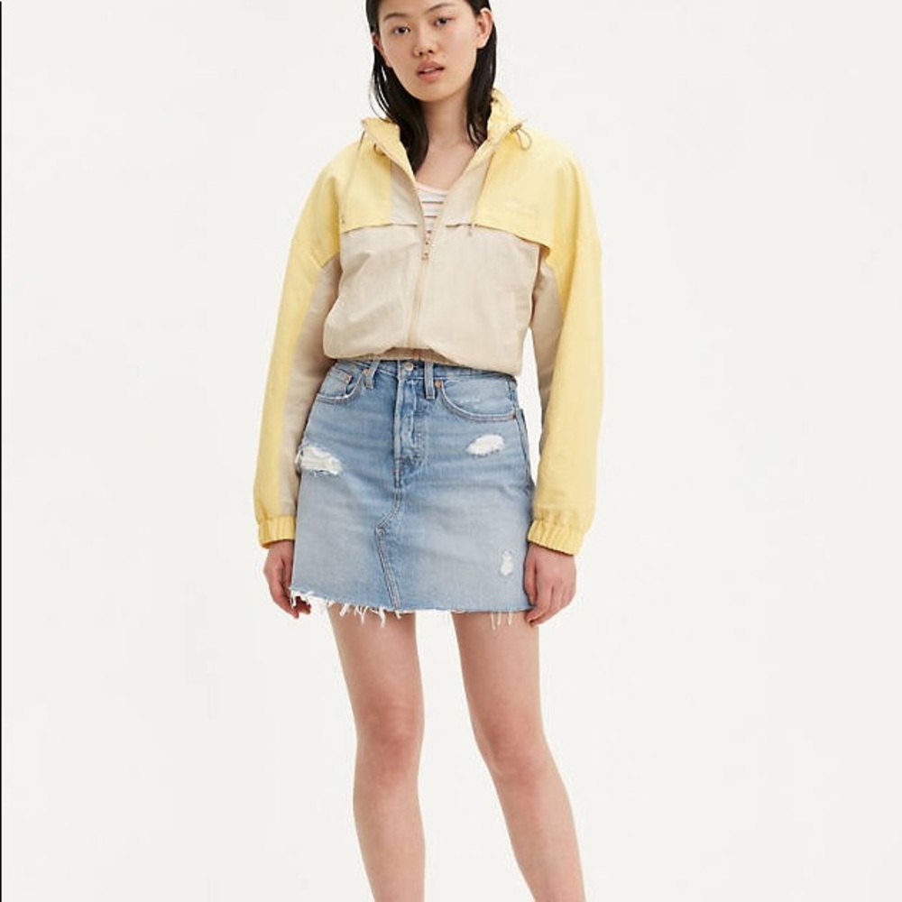 NWT LEVIS High Waisted Denim Skirt With Button Fly